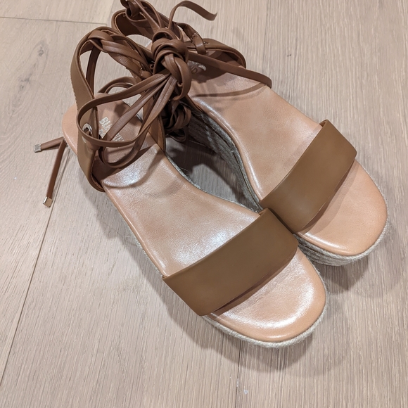 Women's Tan and Brown Espadrille Sandals - Picture 9 of 13